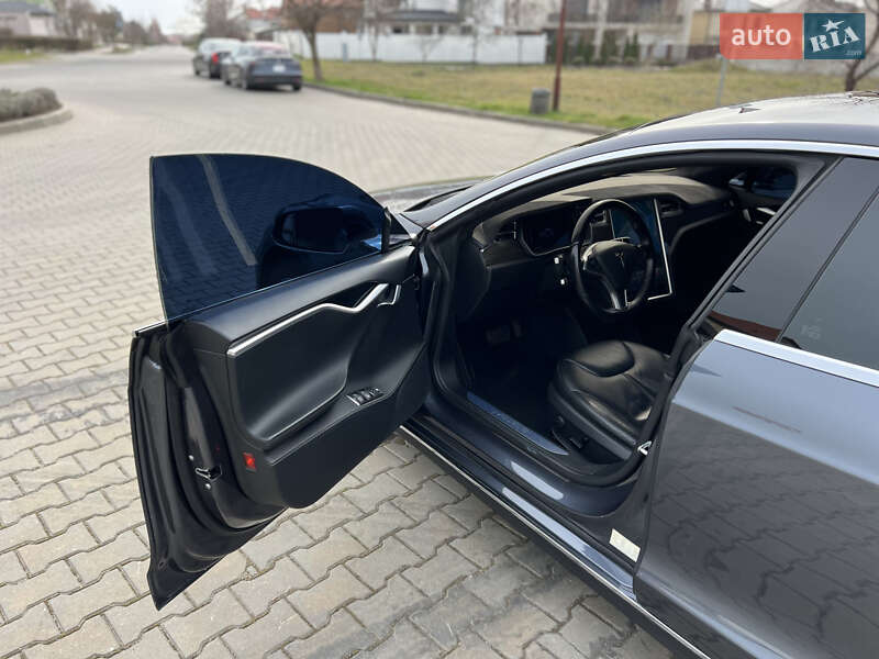 Лифтбек Tesla Model S 2014 в Одессе