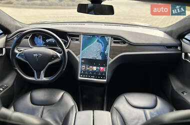 Лифтбек Tesla Model S 2014 в 