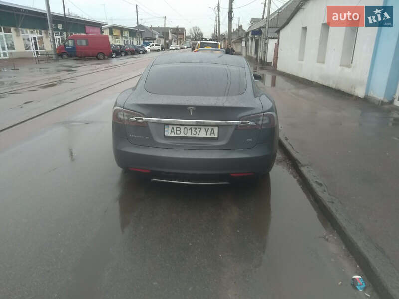 Ліфтбек Tesla Model S 2013 в Житомирі фото 2 Ліфтбек Tesla Model S 2013 в Житомирі