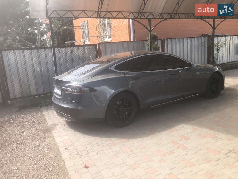 Ліфтбек Tesla Model S 2013 в Житомирі фото 3 Ліфтбек Tesla Model S 2013 в Житомирі