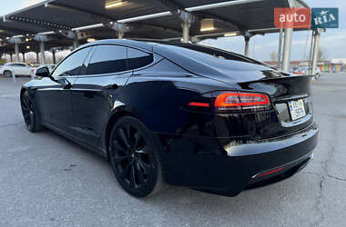 Лифтбек Tesla Model S 2022 в 