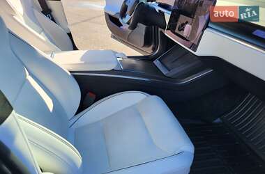 Лифтбек Tesla Model S 2022 в 