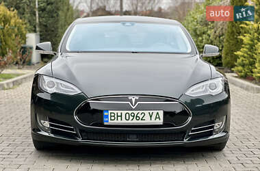 Лифтбек Tesla Model S 2014 в 