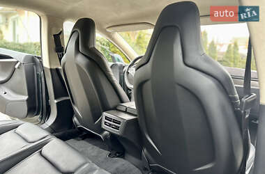 Лифтбек Tesla Model S 2014 в 