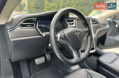 Лифтбек Tesla Model S 2014 в 