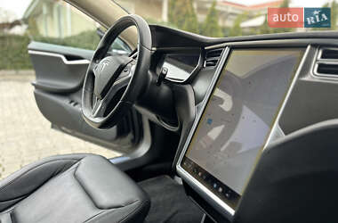 Лифтбек Tesla Model S 2014 в 