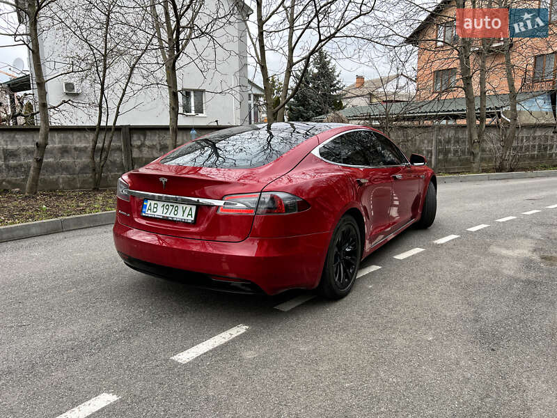 Лифтбек Tesla Model S 2016 в Виннице
