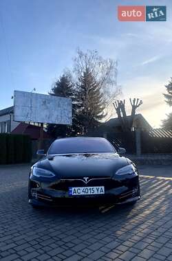 Лифтбек Tesla Model S 2018 в 