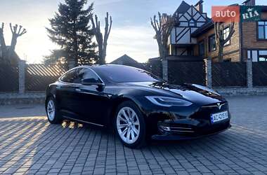 Лифтбек Tesla Model S 2018 в 