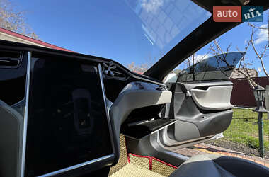 Лифтбек Tesla Model S 2016 в 