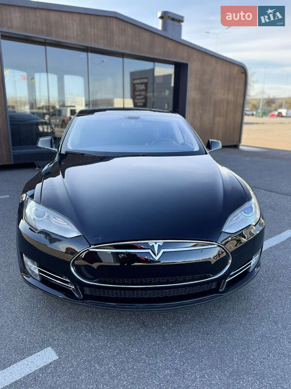 Ліфтбек Tesla Model S 2012 в Києві