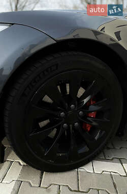 Лифтбек Tesla Model S 2016 в 