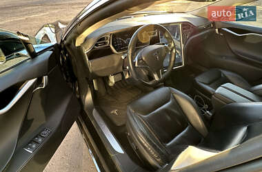 Лифтбек Tesla Model S 2015 в 