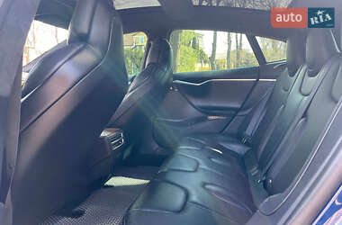 Лифтбек Tesla Model S 2017 в 