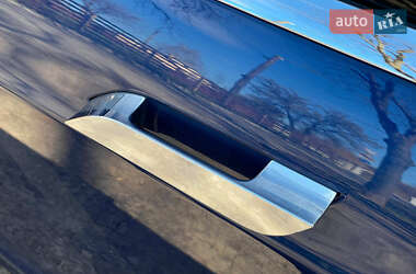 Лифтбек Tesla Model S 2017 в 