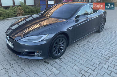 Лифтбек Tesla Model S 2019 в 