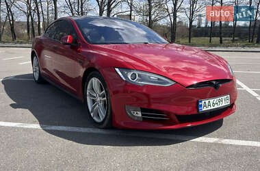 Лифтбек Tesla Model S 2016 в 