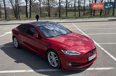Лифтбек Tesla Model S 2016 в 
