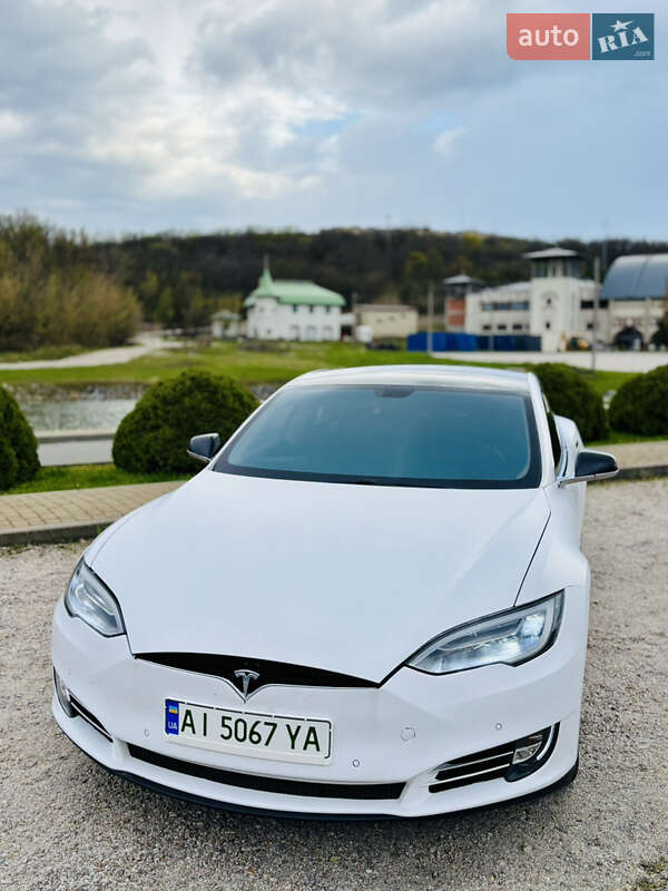 Лифтбек Tesla Model S 2013 в Днепре