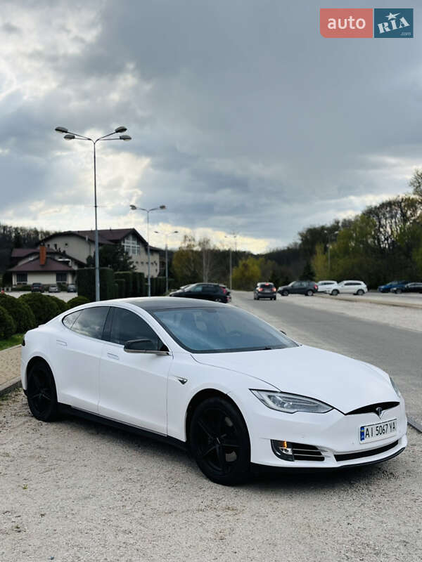 Лифтбек Tesla Model S 2013 в Днепре