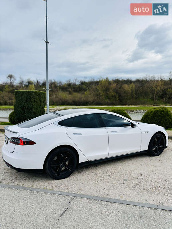 Лифтбек Tesla Model S 2013 в Днепре фото 18 Лифтбек Tesla Model S 2013 в Днепре