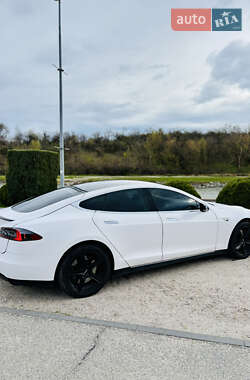 Лифтбек Tesla Model S 2013 в 