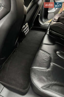 Лифтбек Tesla Model S 2013 в 