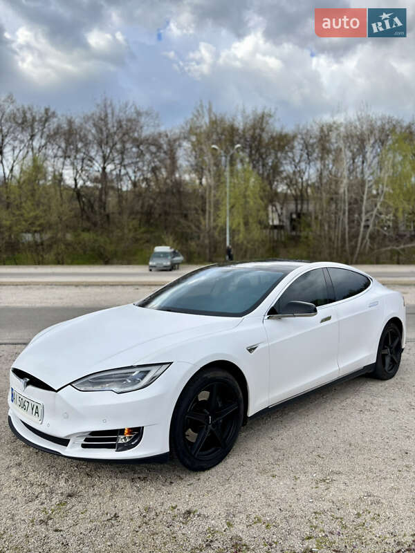Лифтбек Tesla Model S 2013 в Днепре фото 34 Лифтбек Tesla Model S 2013 в Днепре