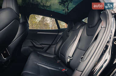 Лифтбек Tesla Model S 2021 в 