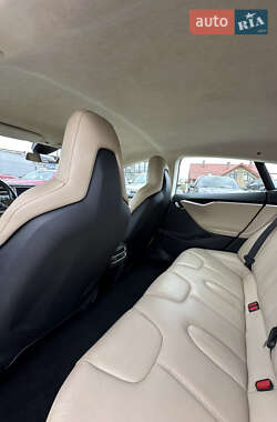 Лифтбек Tesla Model S 2015 в 