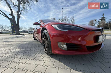 Лифтбек Tesla Model S 2017 в 