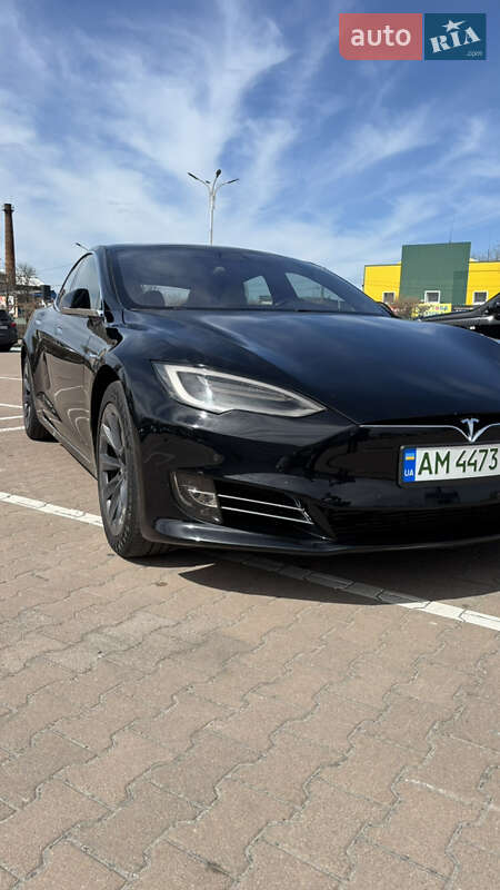 Лифтбек Tesla Model S 2019 в Житомире фото 4 Лифтбек Tesla Model S 2019 в Житомире