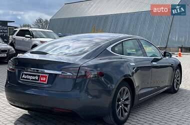 Лифтбек Tesla Model S 2017 в 