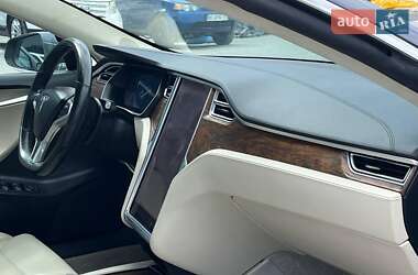 Лифтбек Tesla Model S 2017 в 