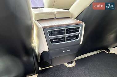 Лифтбек Tesla Model S 2017 в 