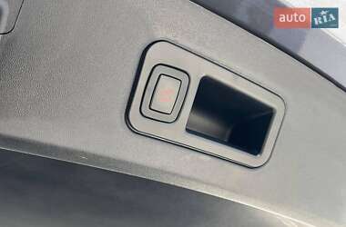 Лифтбек Tesla Model S 2017 в 