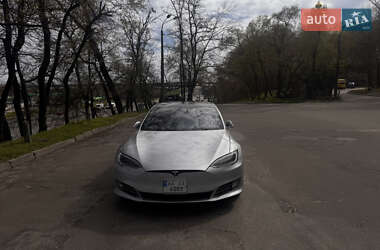 Лифтбек Tesla Model S 2018 в 