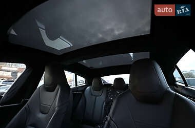 Лифтбек Tesla Model S 2015 в 