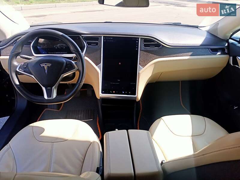 Лифтбек Tesla Model S 2013 в Харькове