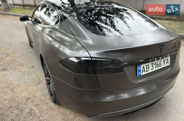 Лифтбек Tesla Model S 2014 в 
