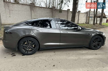 Лифтбек Tesla Model S 2014 в 