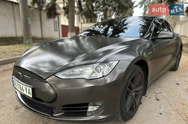 Лифтбек Tesla Model S 2014 в 