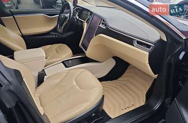 Лифтбек Tesla Model S 2014 в 