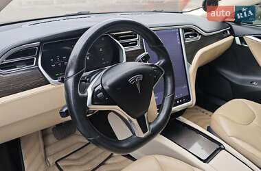Лифтбек Tesla Model S 2014 в 