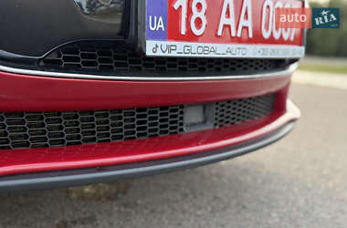 Лифтбек Tesla Model S 2015 в 