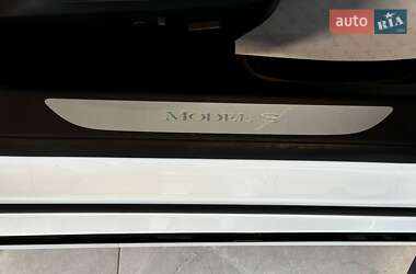 Ліфтбек Tesla Model S 2020 в 