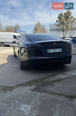 Лифтбек Tesla Model S 2021 в 