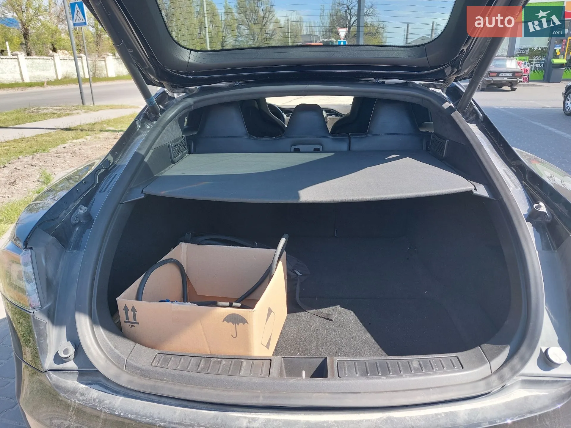 2014 Tesla Model S - мініатюра 12