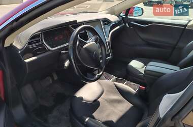 Лифтбек Tesla Model S 2014 в 