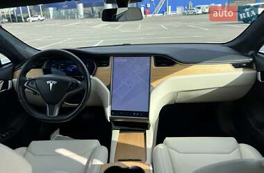 Лифтбек Tesla Model S 2020 в 